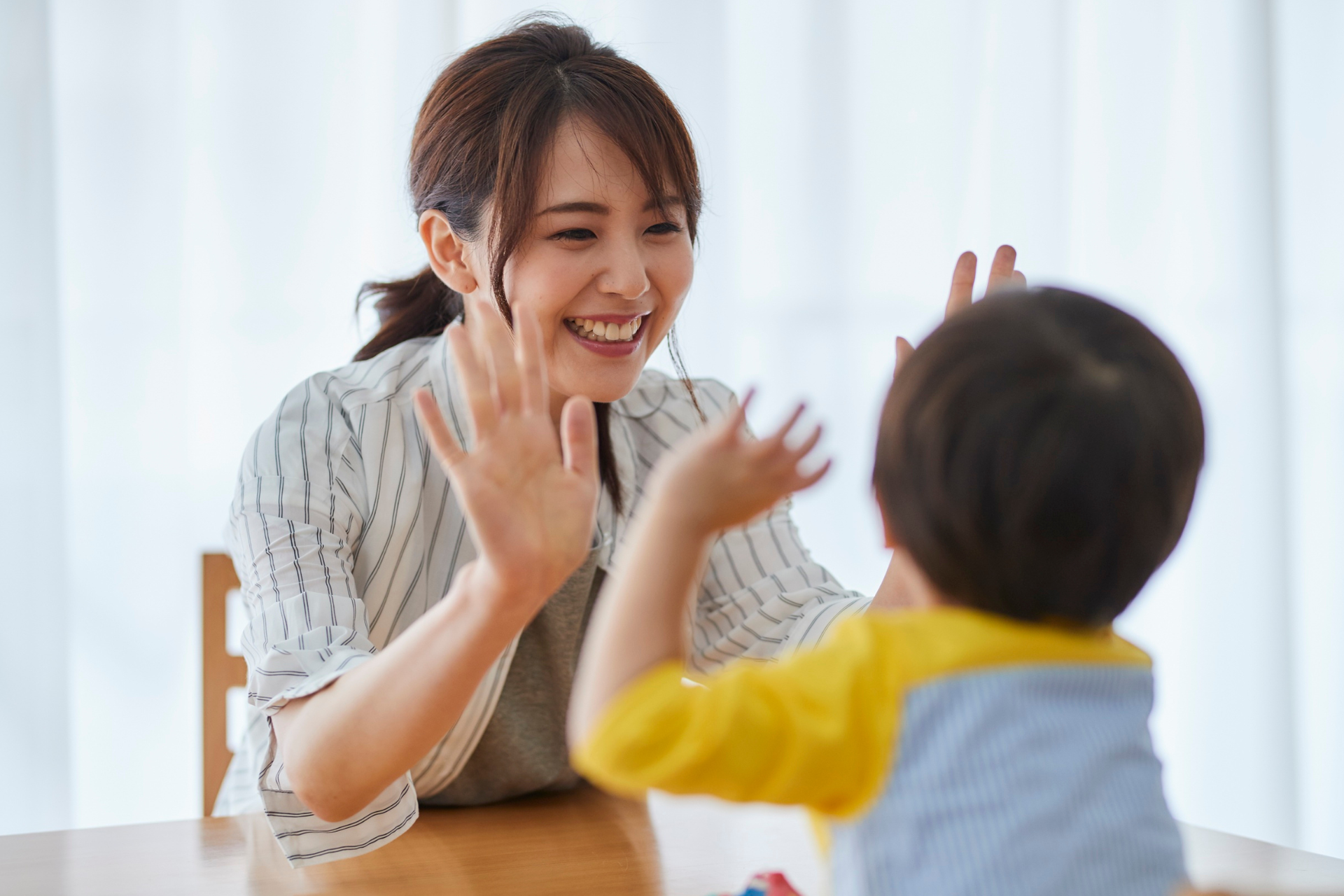 After following the tips for healthy lifestyle habits, the child now regains his energy and joyfully plays with his mother.