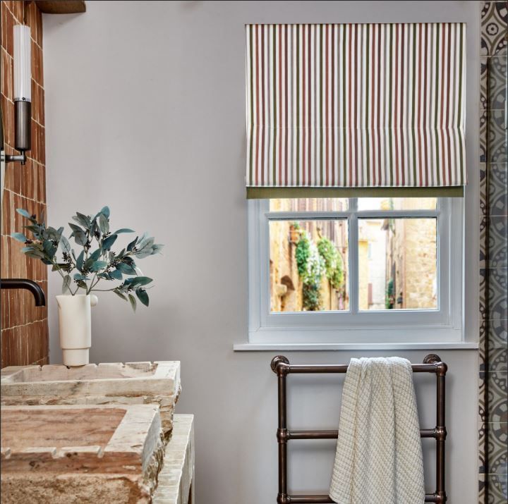 Roman blind