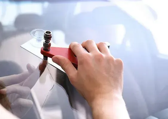 auto glass replacement