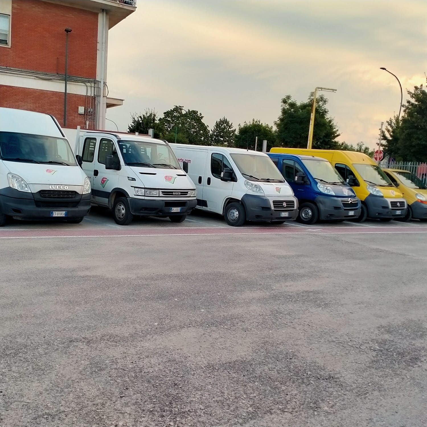 furgone per traslochi e trasporto merci