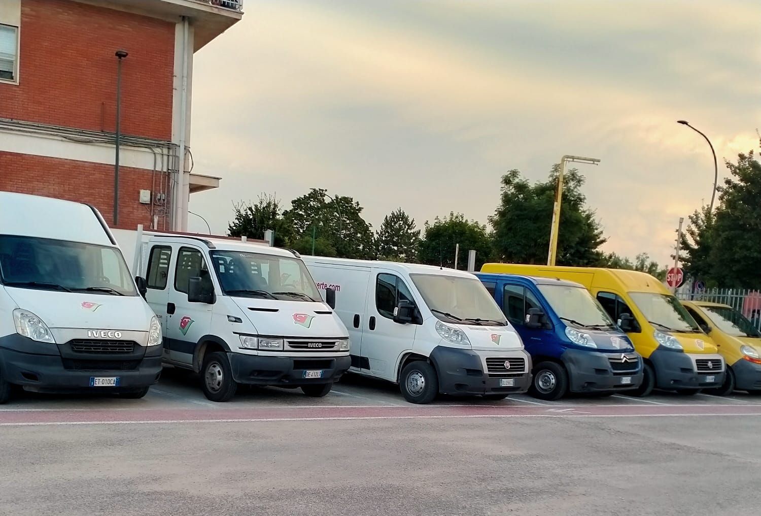 meccanico revisiona auto usata