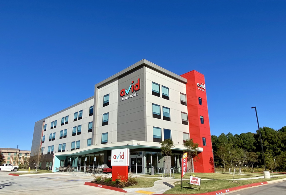 A large building with the word avid on it