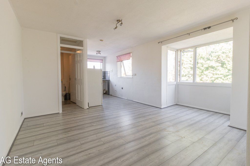 Brocket Court, Vincent Rd, Luton, LU4 9BD To Let AG Estate Agents