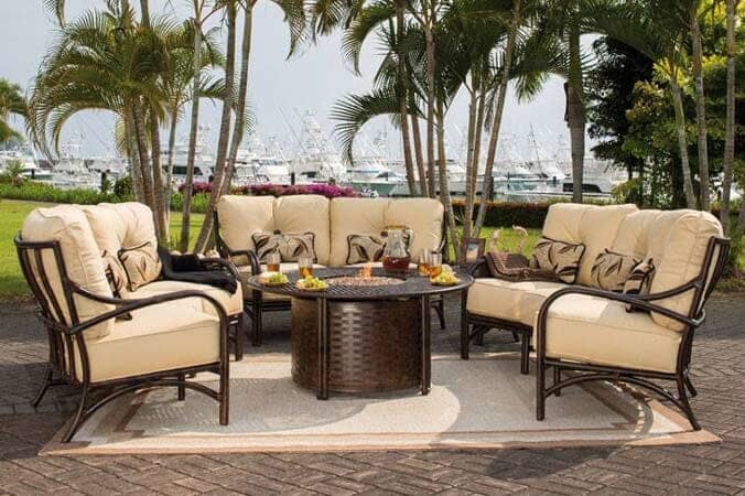 Elegant furniture and design in modern patio — Pool & Patio Services in Fort Walton Beach, FL