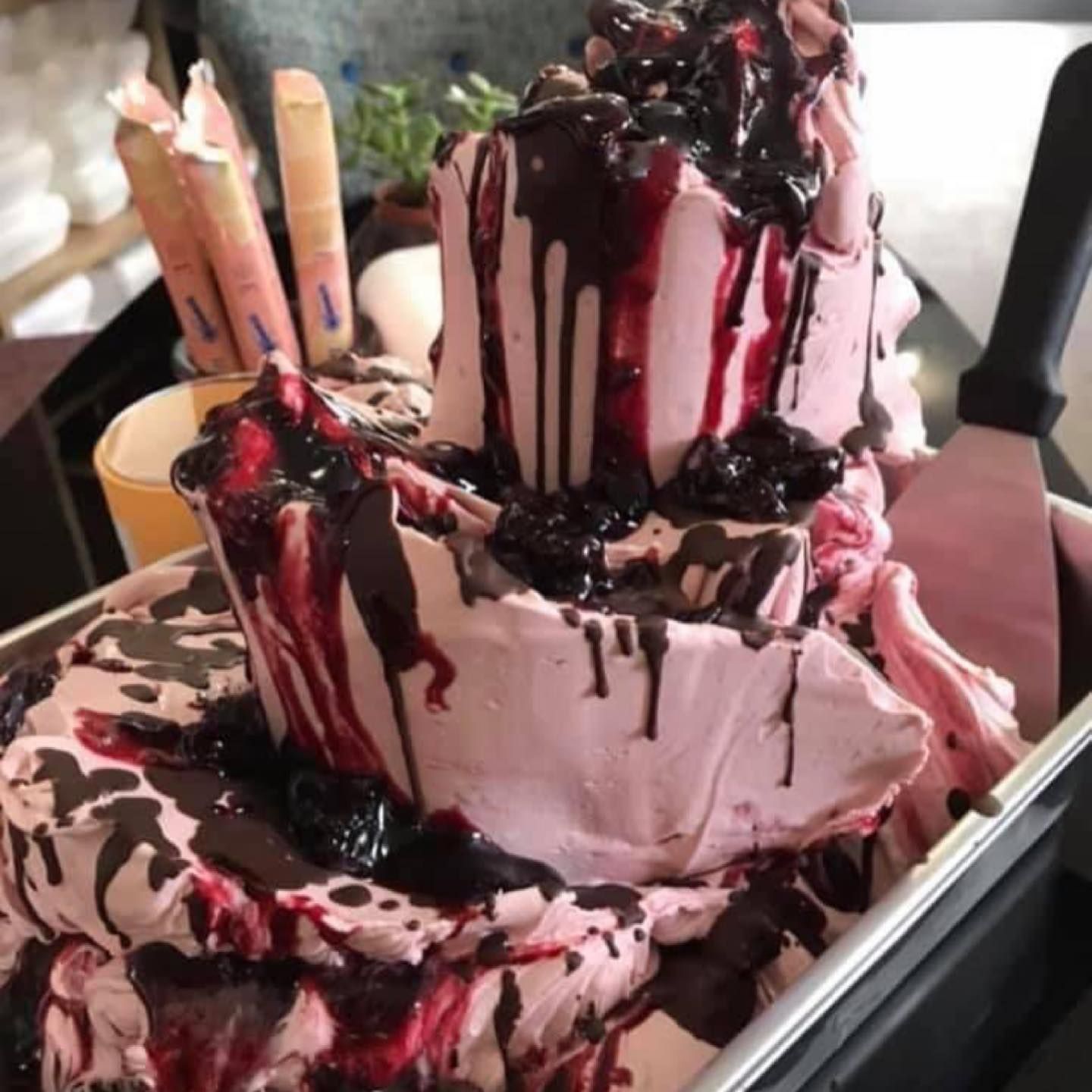 selfmade Waldbeeren Eistorte