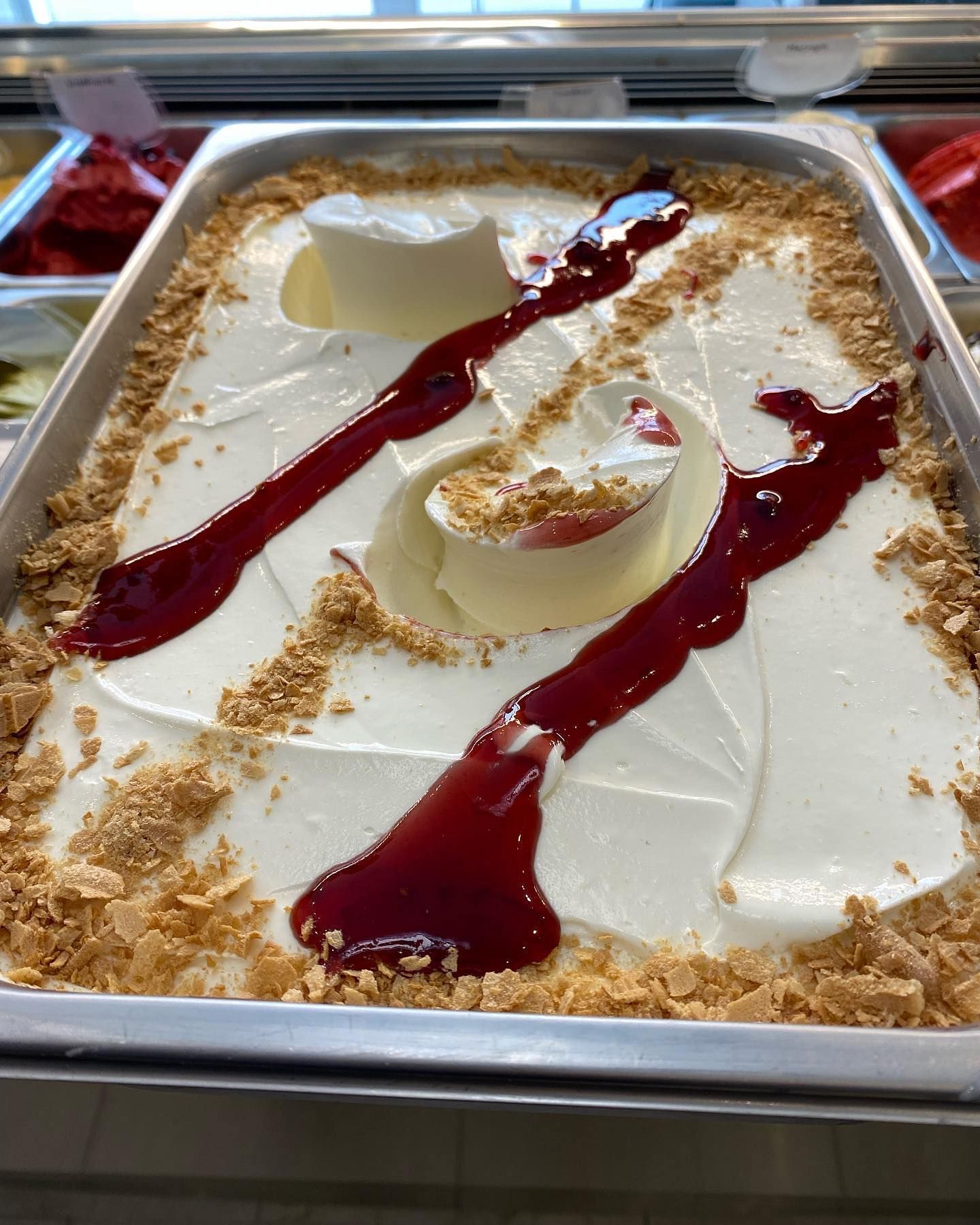 selfmade Eiscreme Crunch und Sauce