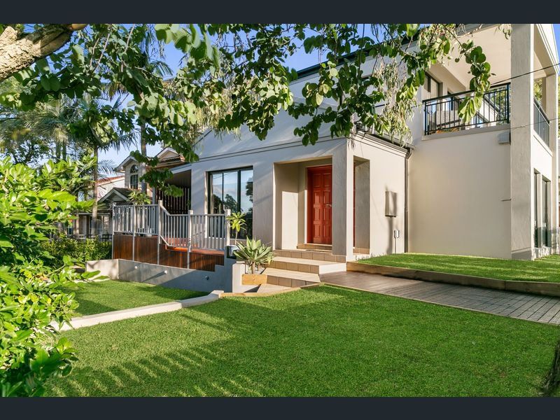 the green field and the house