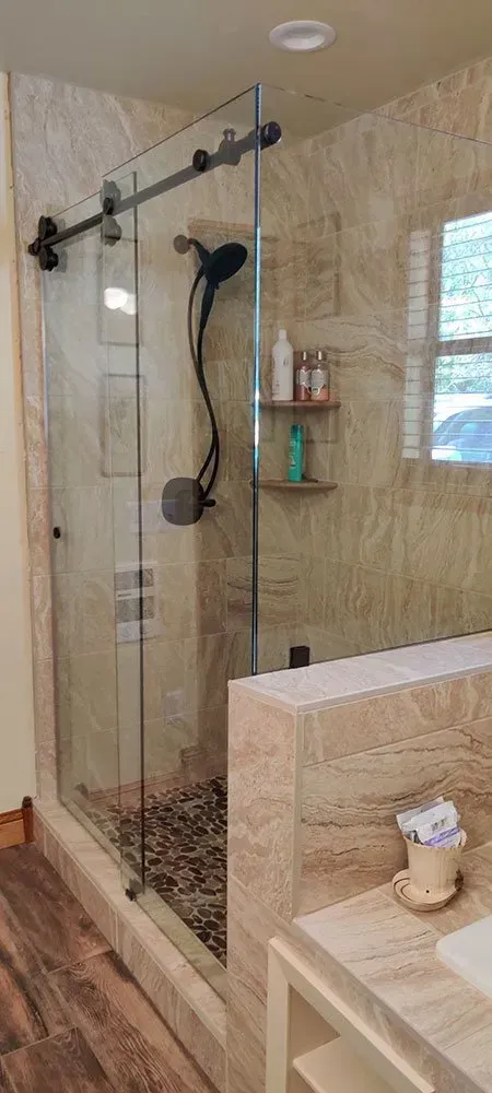 Shower Stall — Fayetteville, AR — Fayetteville Glass Company Inc
