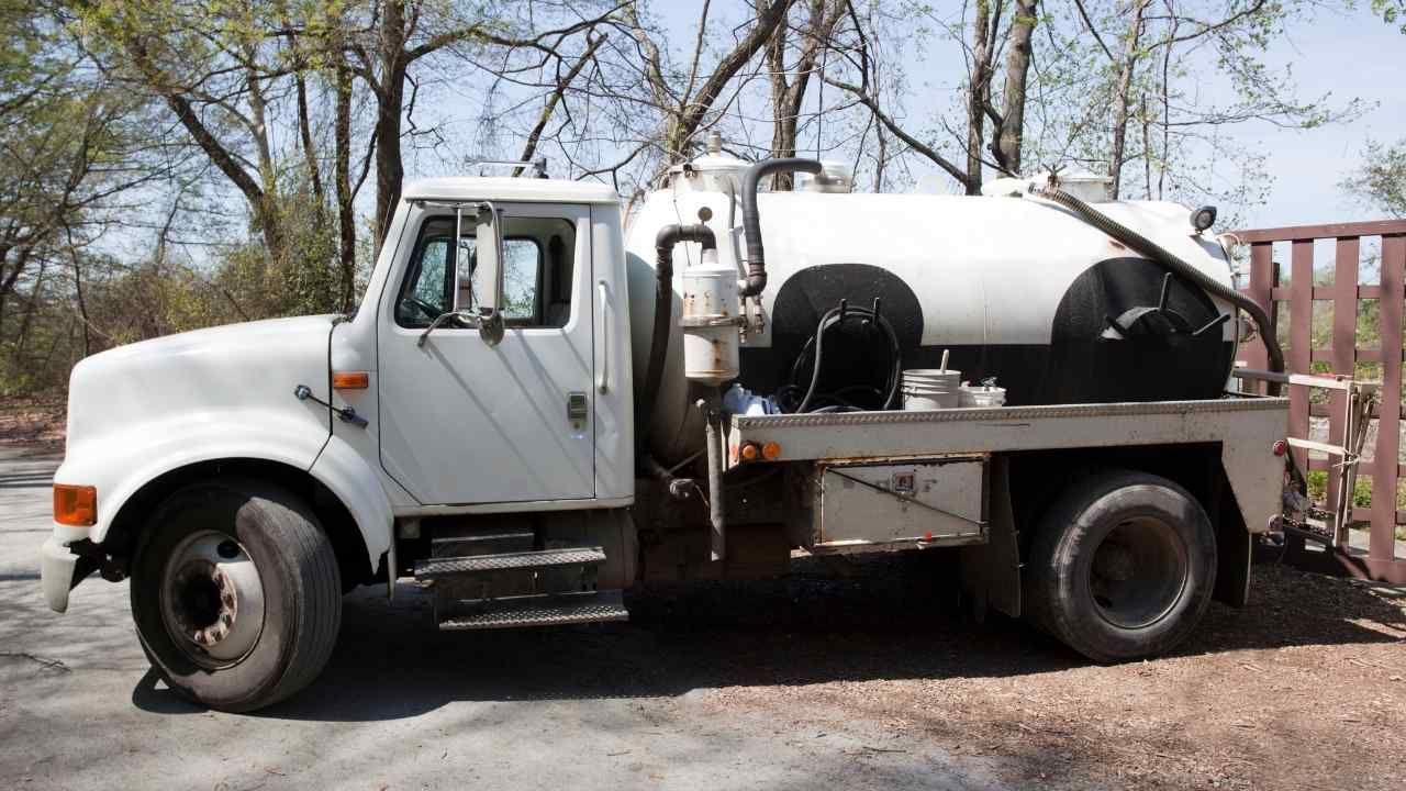 septic tank pumping