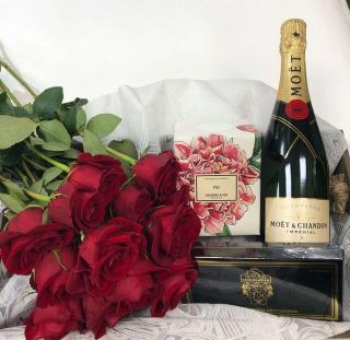 Romantic Gift, Roses, Chocolates and Champagne - Best Florist in Christchurch