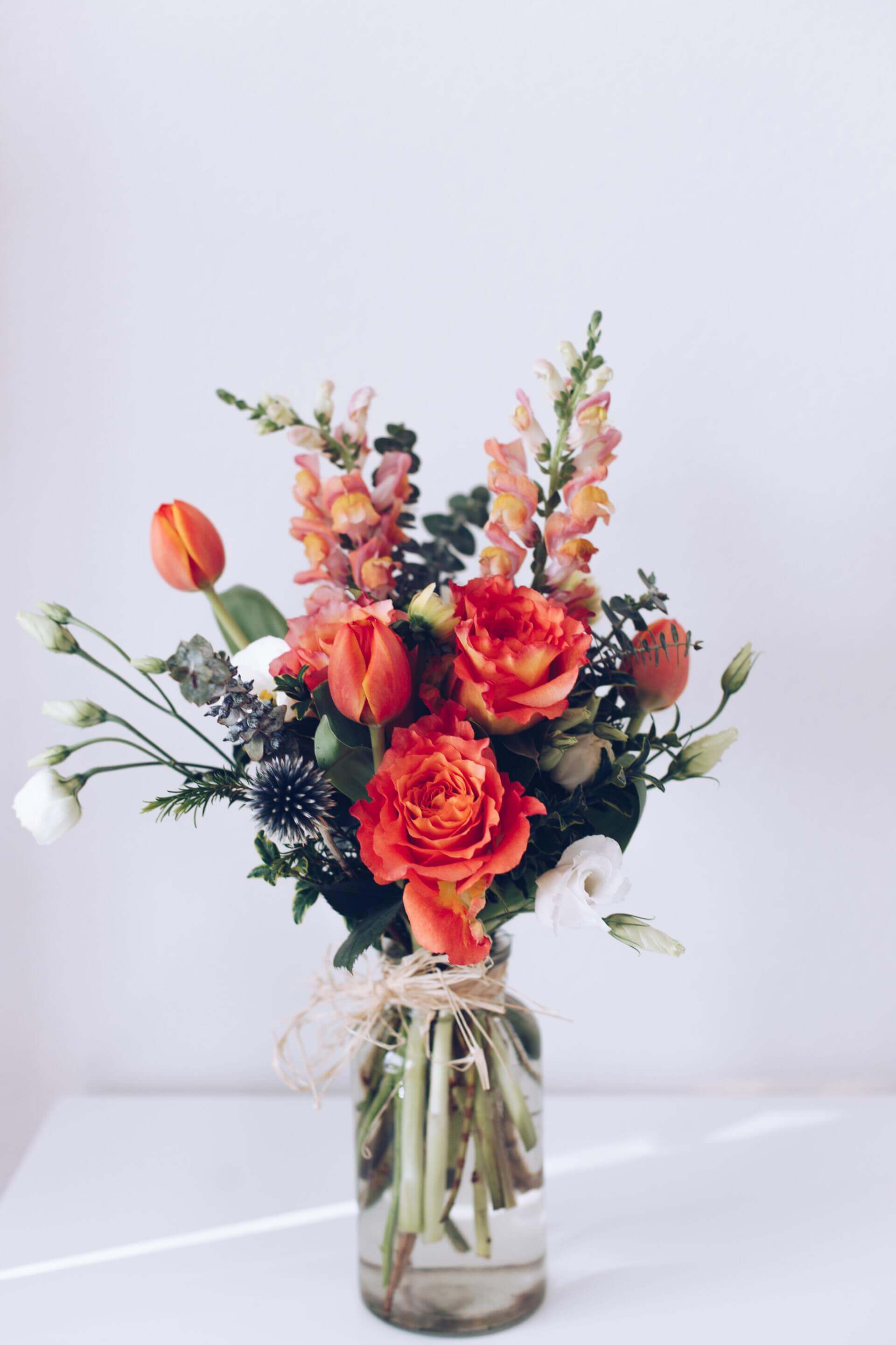 How to arrange your flower delivery in a vase