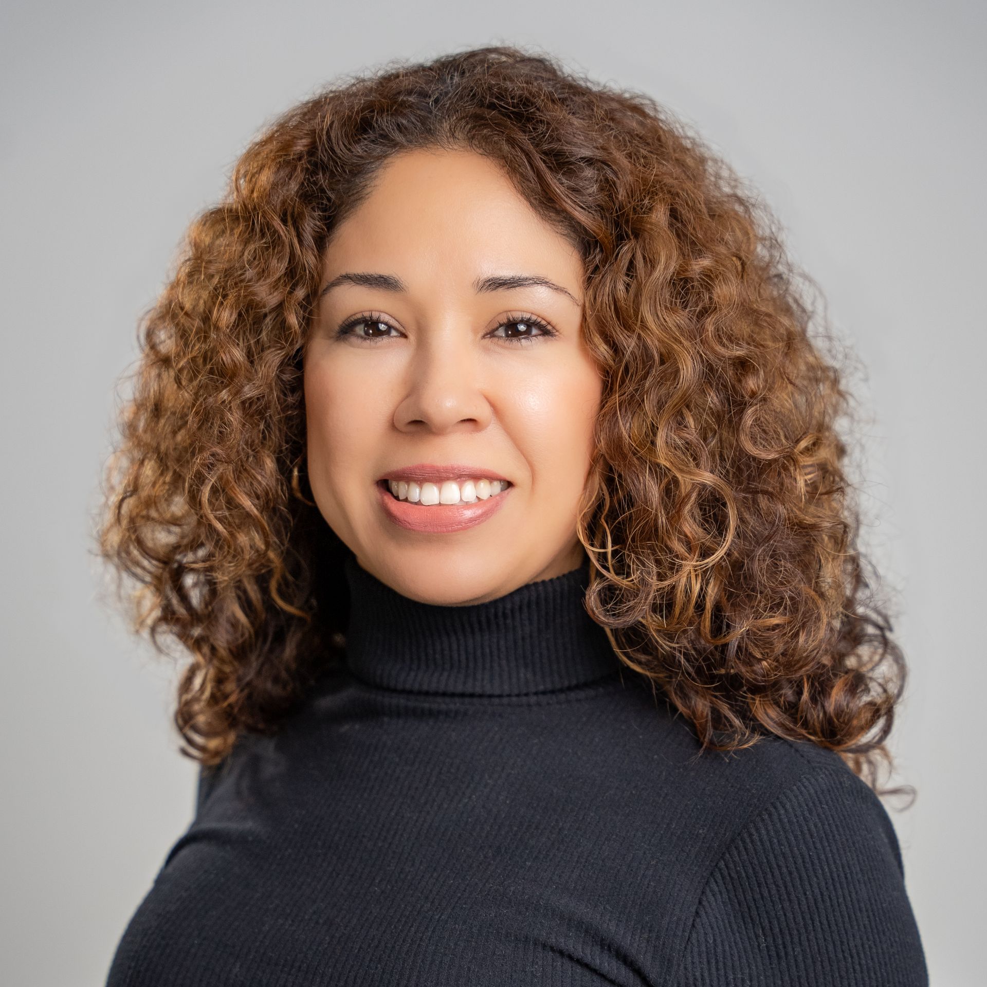 Headshot of Evelyn Cortez