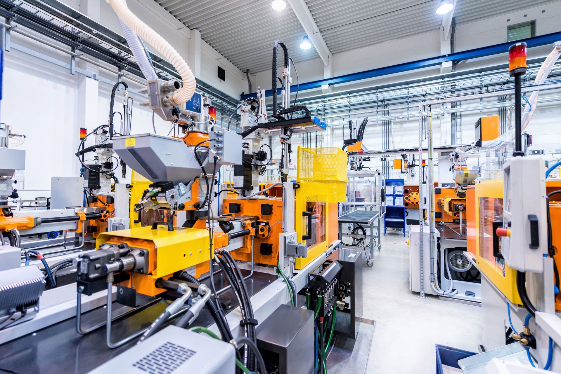 A Factory With Machines | Cedar Rapids, IA | Cusom Component Sales Inc