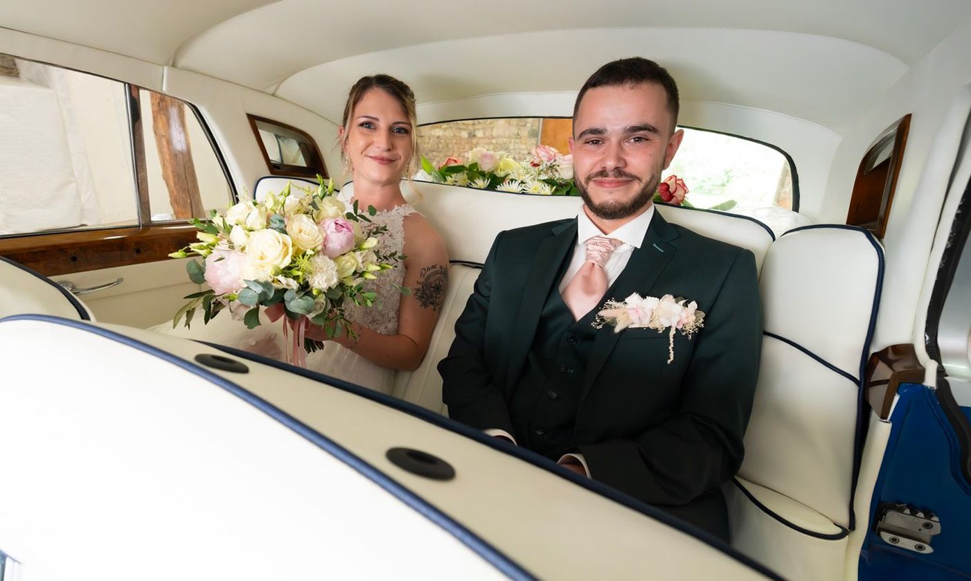 Laurine et Max dans la Rolls Royce Silver Cloud Alfred and cars