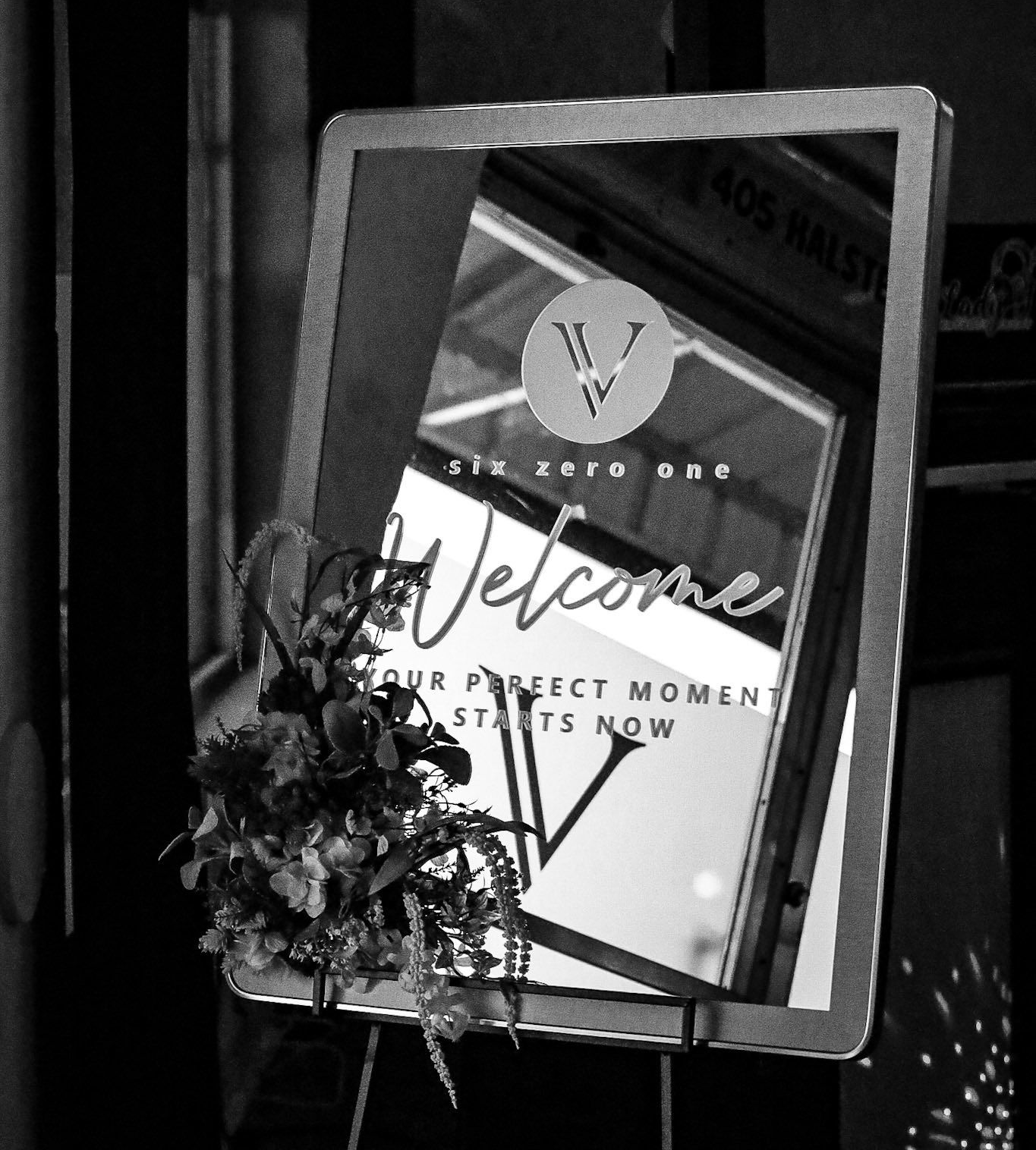 Mirror sign with