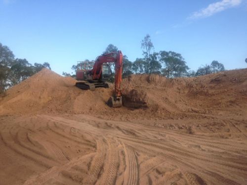 Earthmoving — Greg Thompson Earthmoving in Pink Lily, QLD