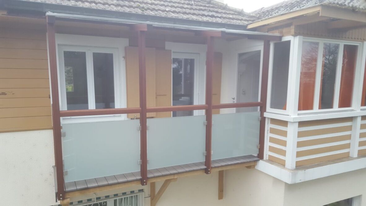 balcon menuiserie luquiens