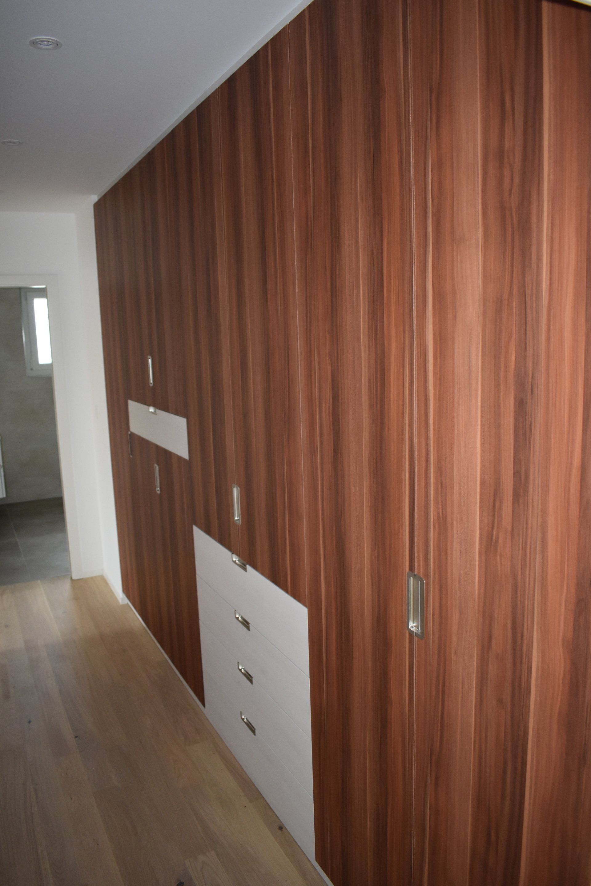 armoire menuiserie luquiens