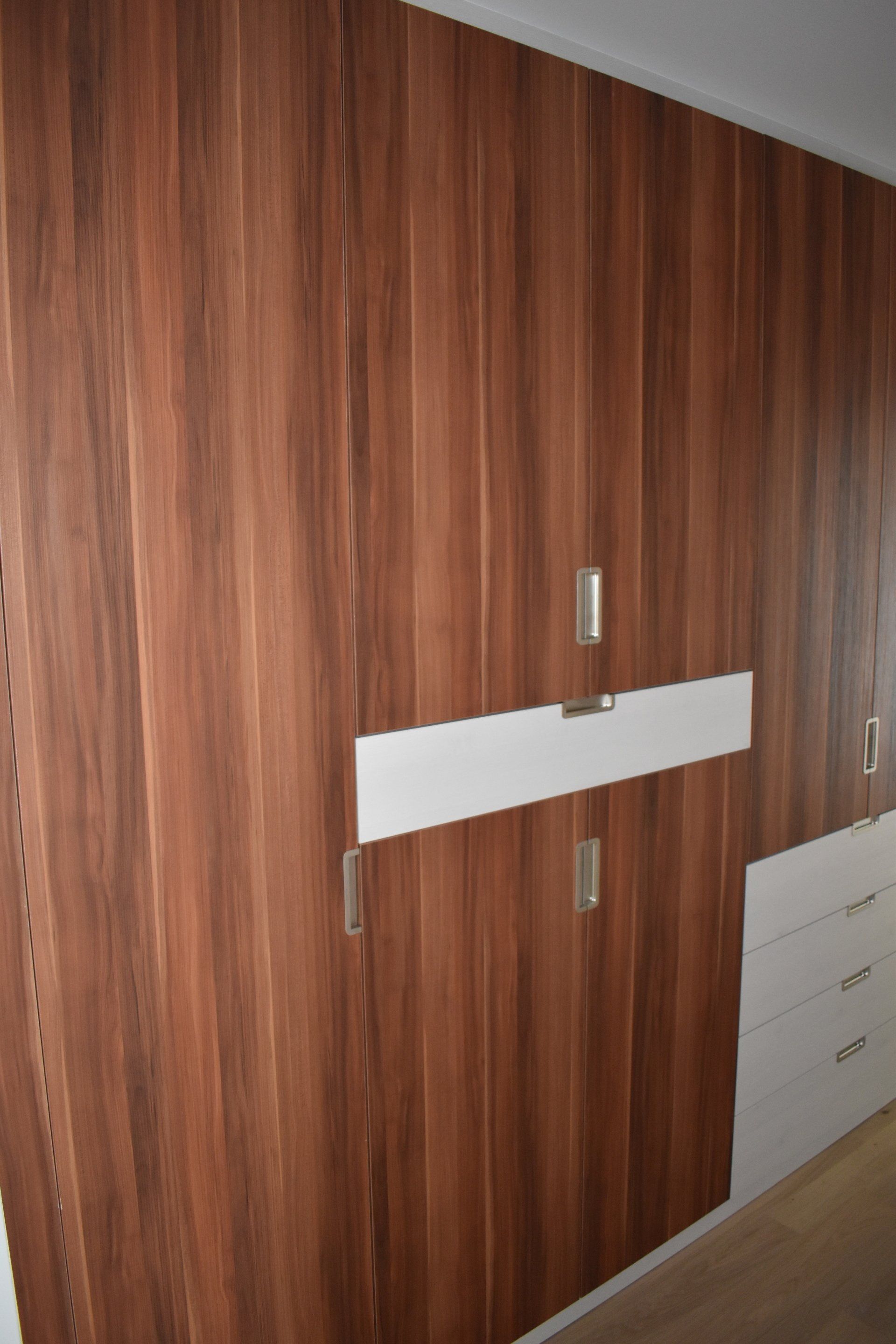 armoire menuiserie luquiens