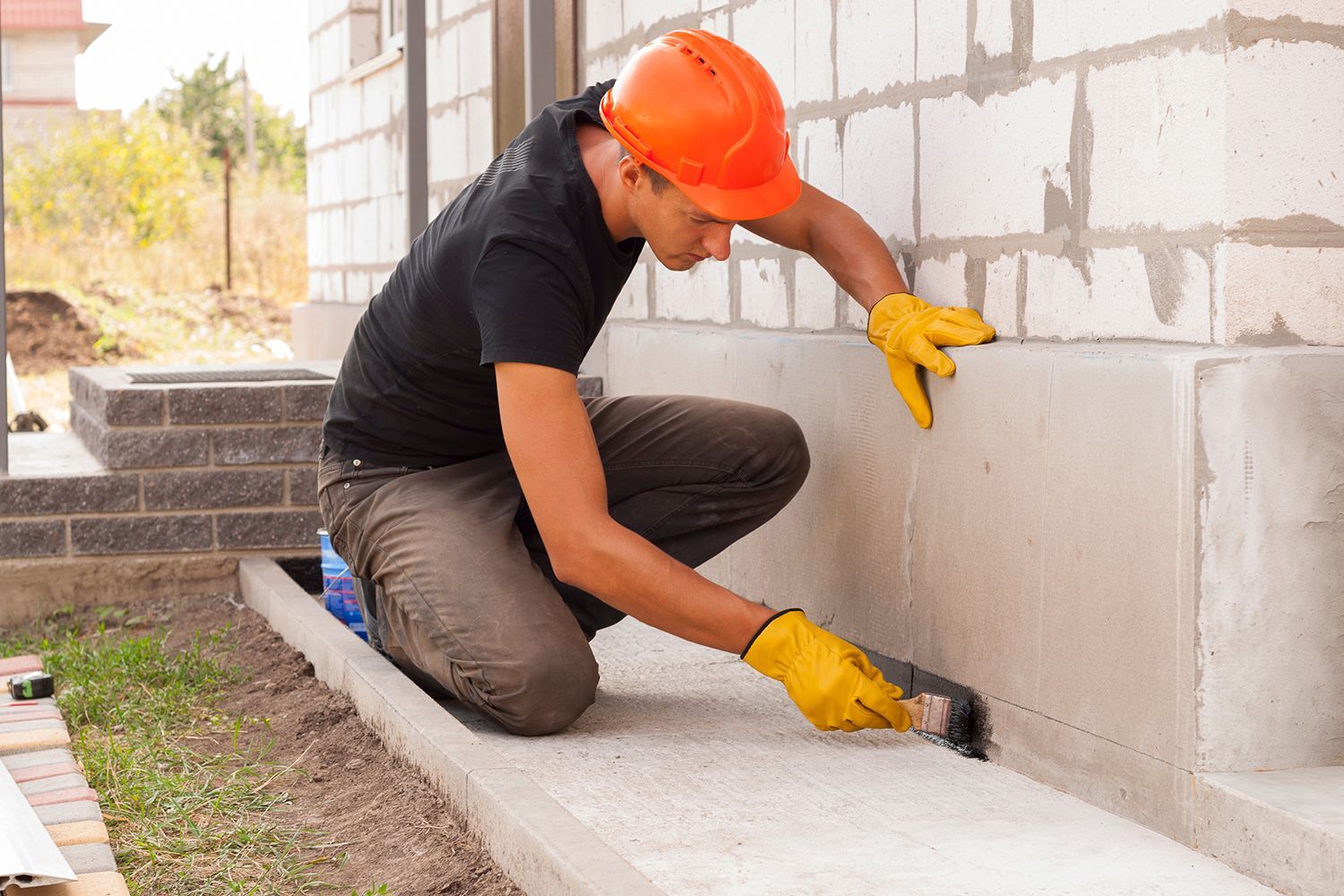 Bitumen waterproofing of the foundation. Bitumen waterproofing of the foundation.