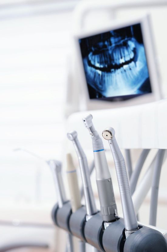 strumenti per visite odontoiatriche