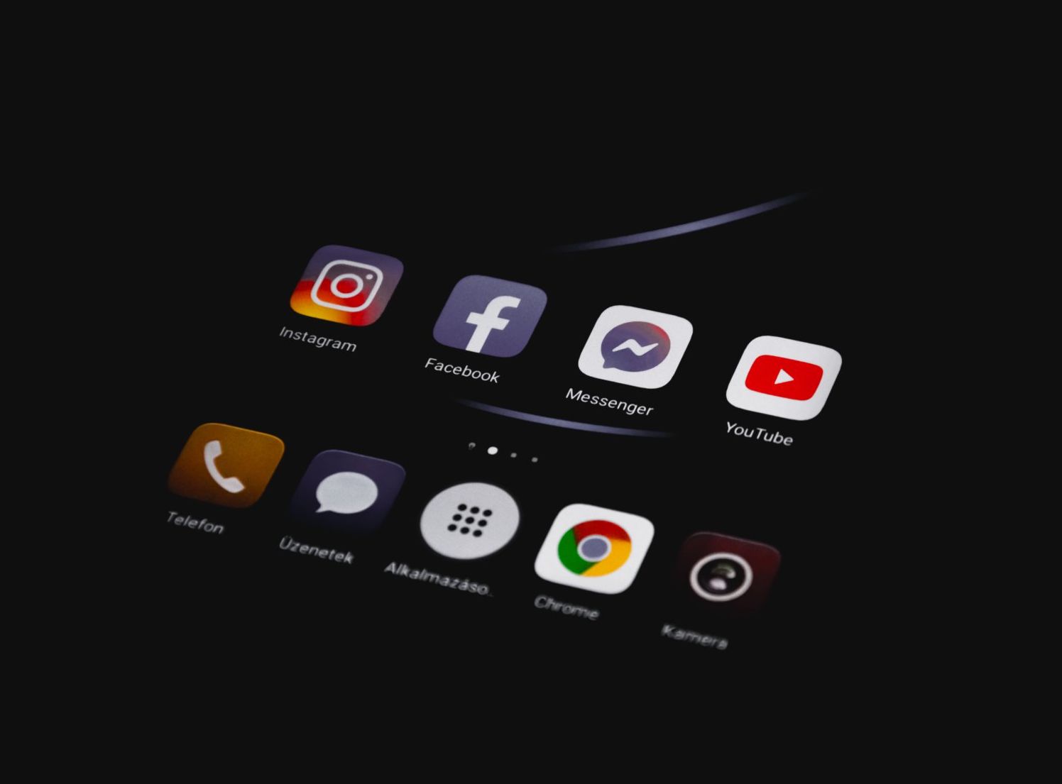 iphone open with instagram facebook youtube and google chrome