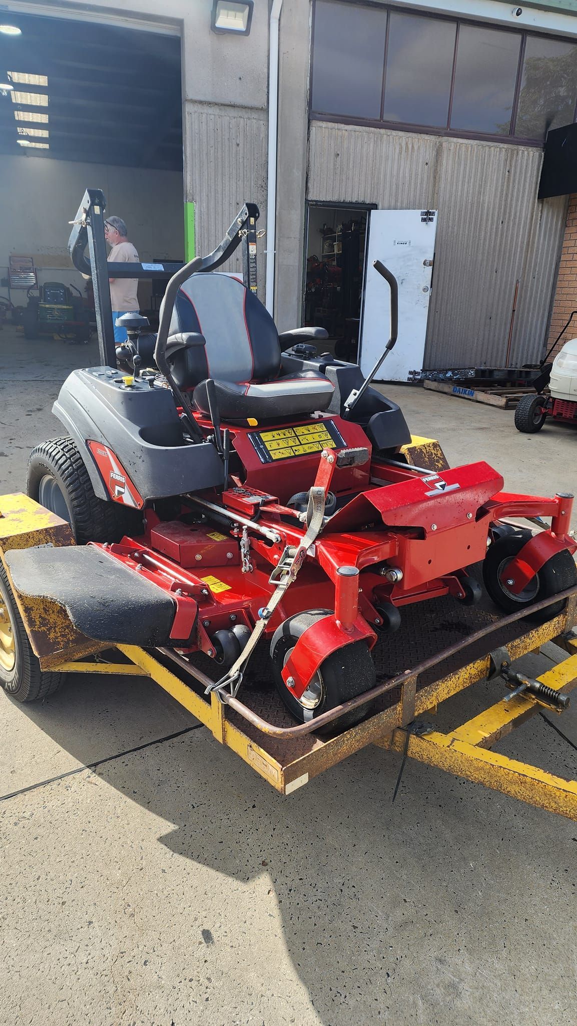 One Red Lawn Mower | Bathurst, Nsw | Ben's Smallmotor Repairs