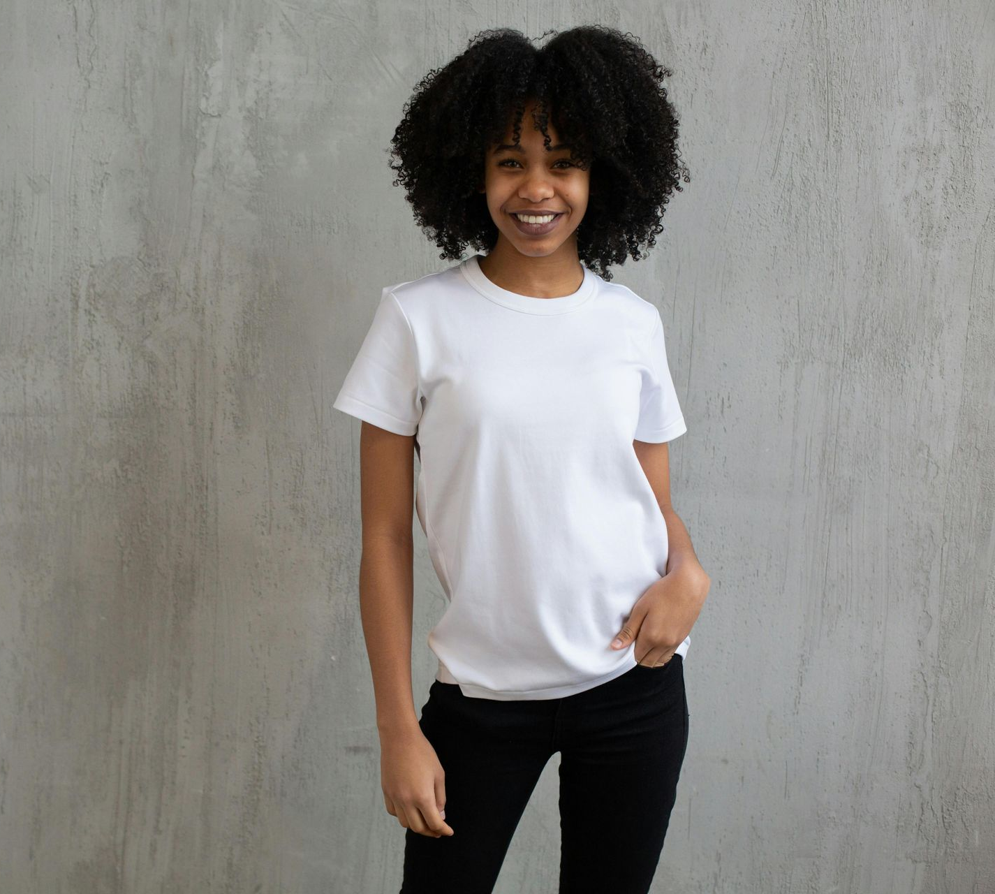 smile female model 