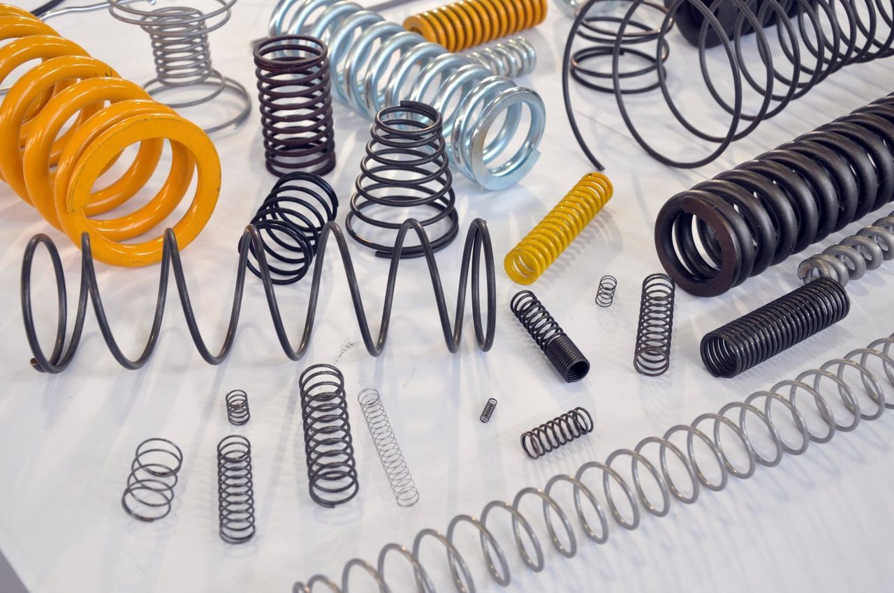 produzione di molle a compressione 