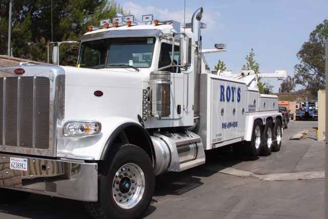 Heavy Duty Tow Truck — Off-Road Recovery in Thousand Oaks, CA