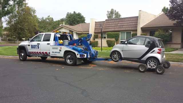 Illegal Parking — Off-Road Recovery in Thousand Oaks, CA