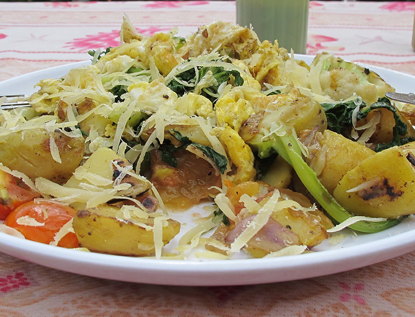 Vibrant platter of typical Nepali food enjoyed during trekking, featuring fresh vegetables and flavorful spices.
