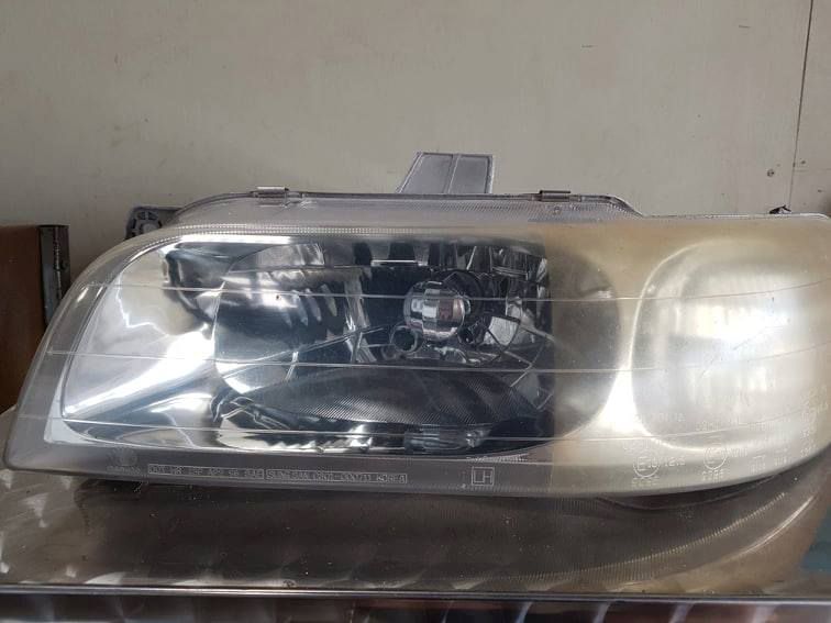 Car Right Side Headlight — Crossway Wreckers & Mechanical In Gordonvale, QLD