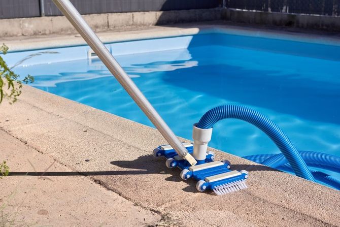 pool repairs in residential and commercial sites