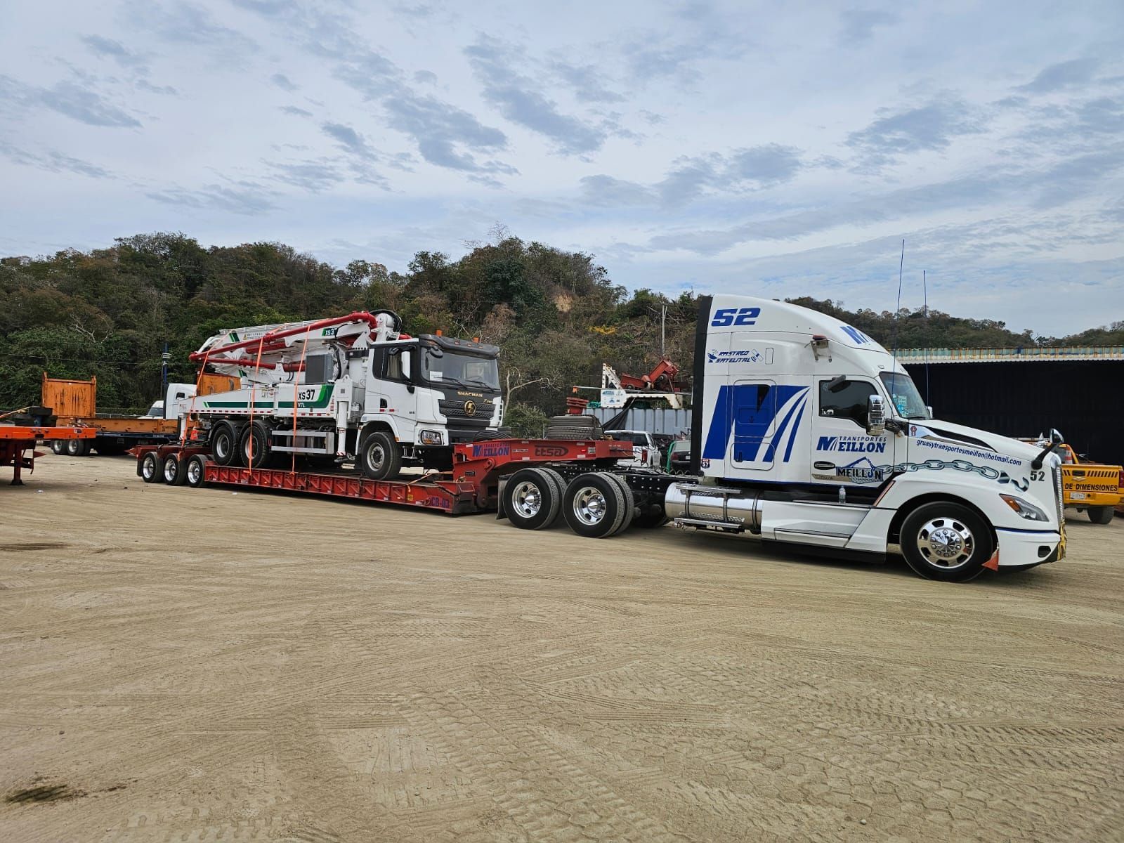 GRÚAS Y TRANSPORTES MEILLÓN