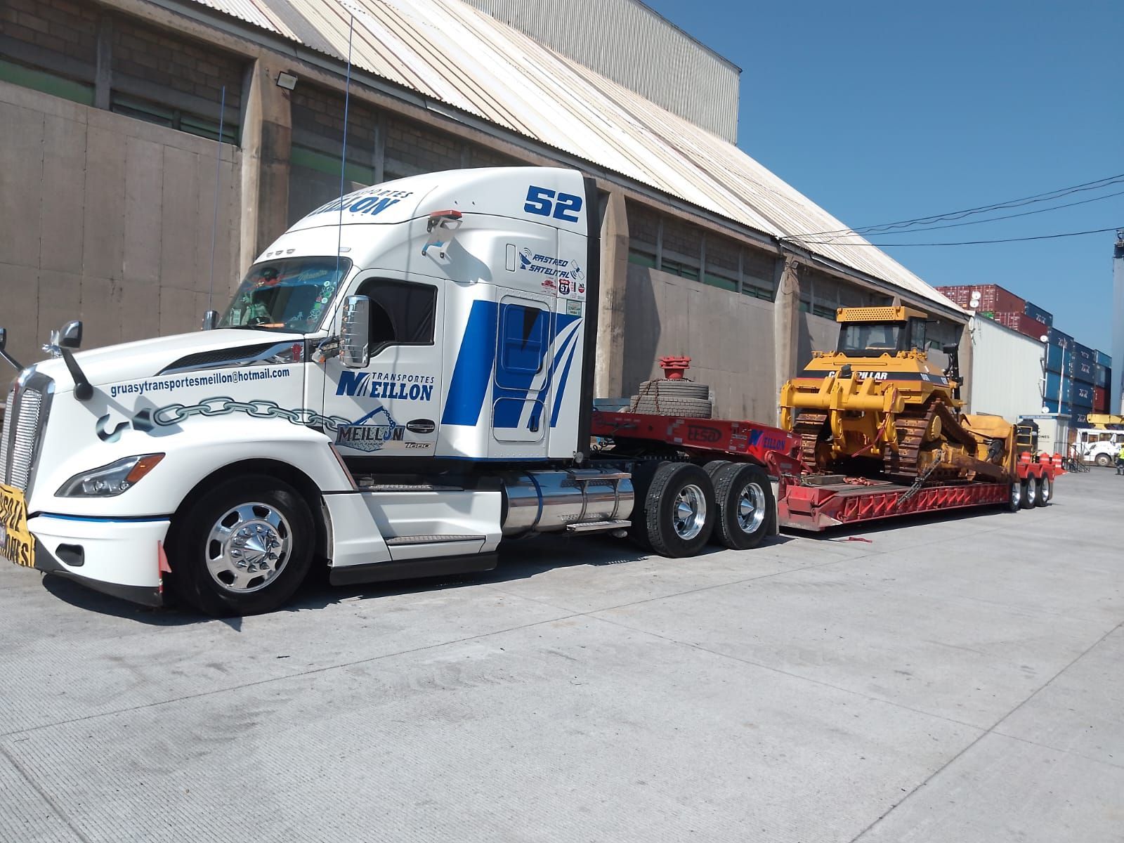 GRÚAS Y TRANSPORTES MEILLÓN