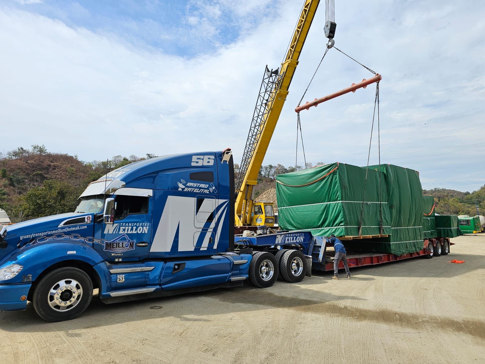 GRÚAS Y TRANSPORTES MEILLÓN