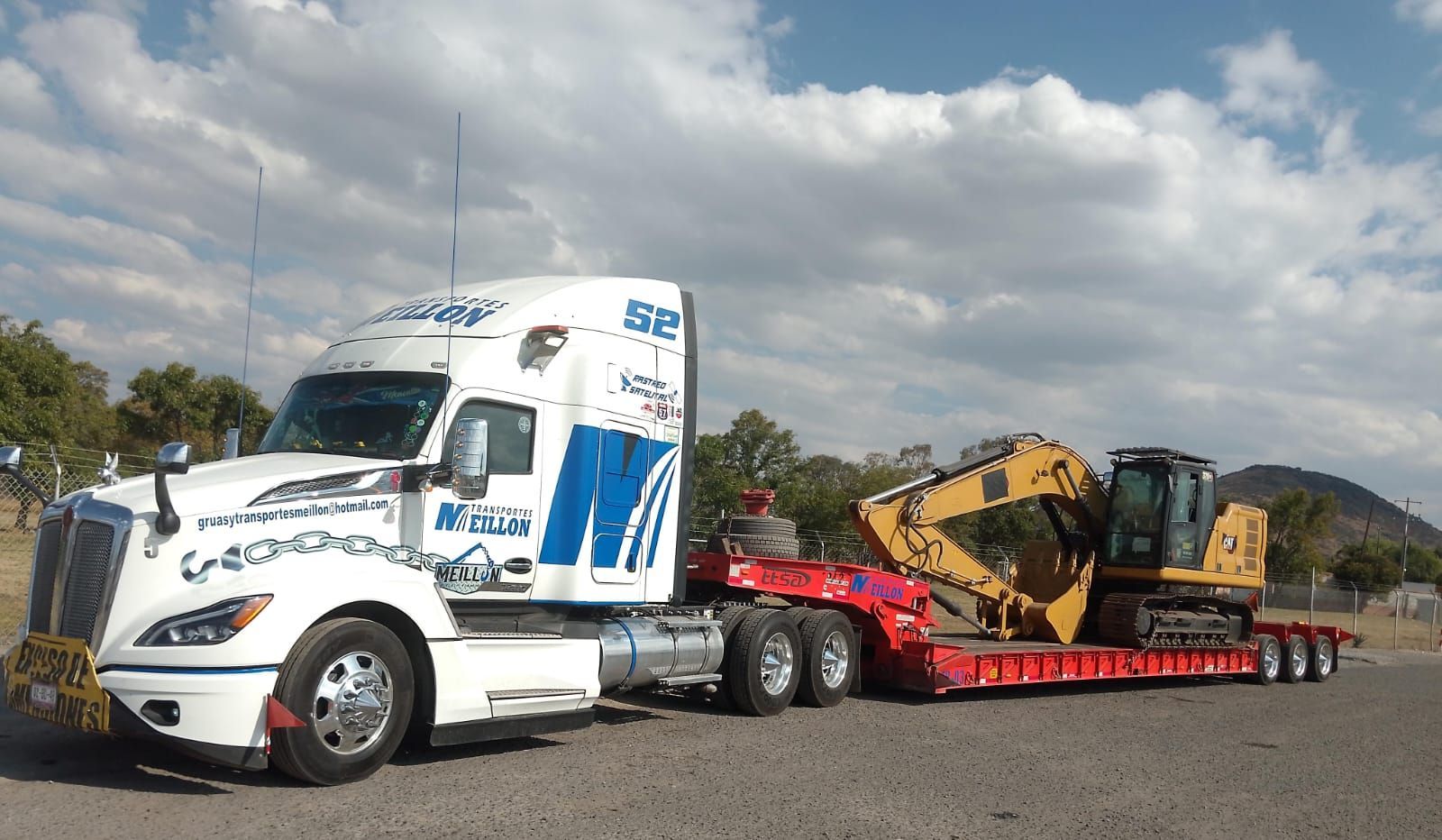 GRÚAS Y TRANSPORTES MEILLÓN