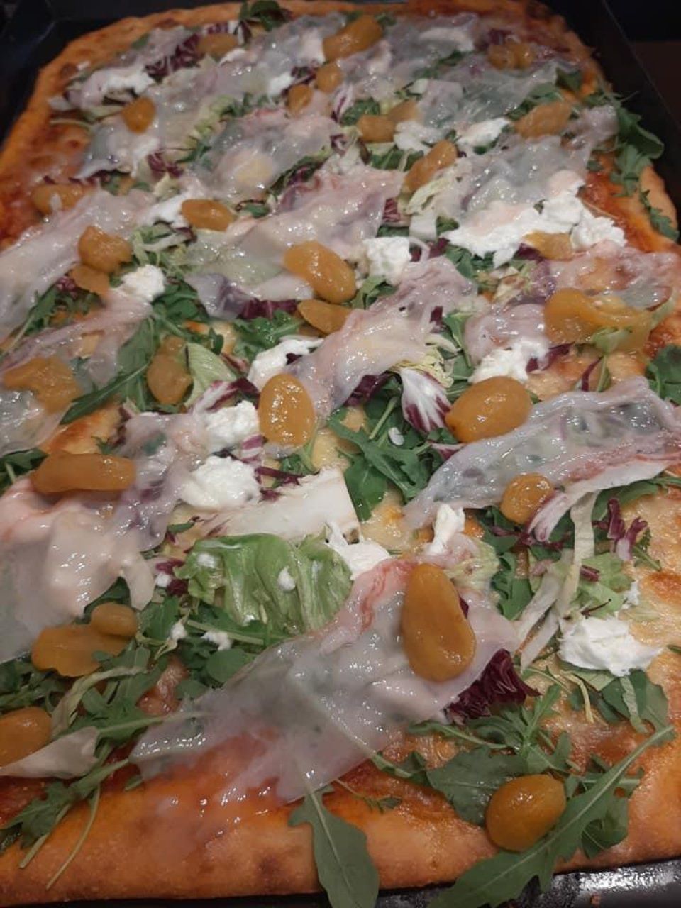 pizza pancetta e pomodorini