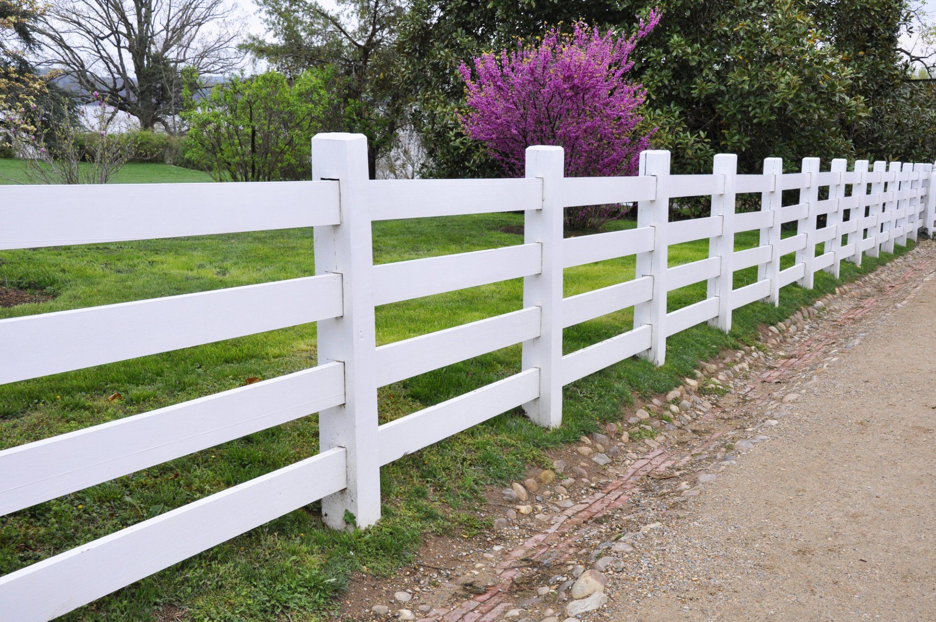 Gorgeous fence on a acreage