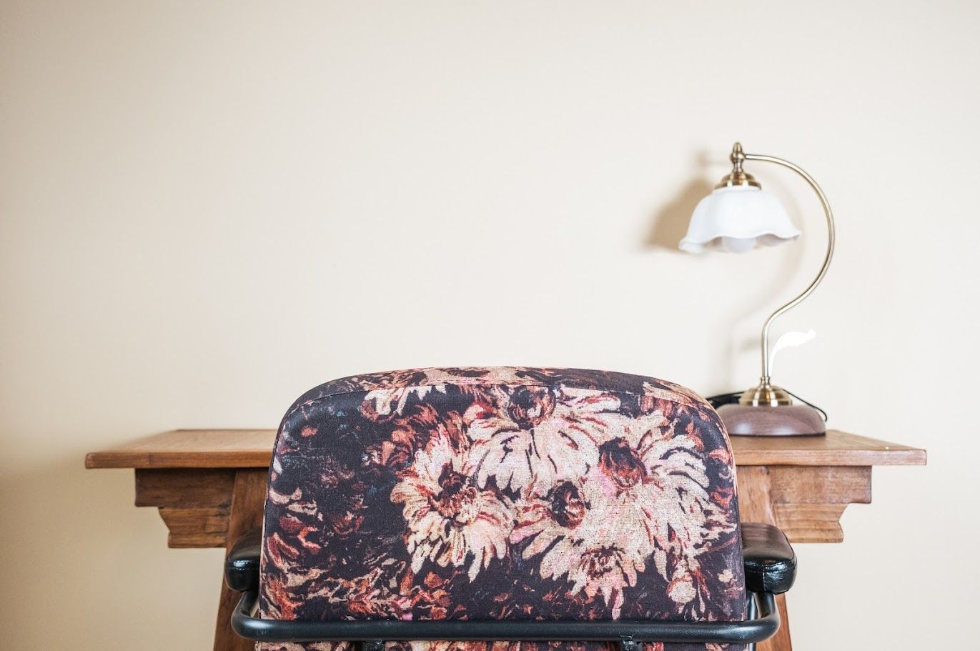 Smartphone on a wooden surface displays