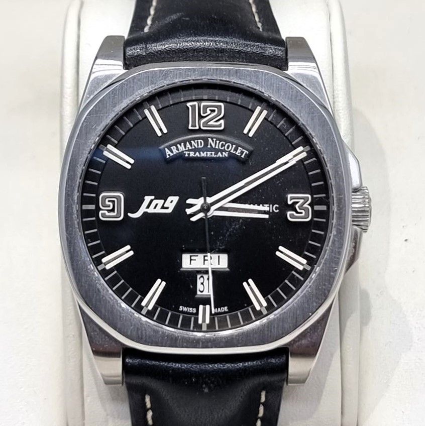 Orologio usato ricondizionato ARMAND NICOLET con cinturino in pelle.