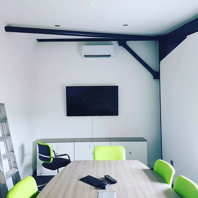 air conditioning unit in an office meeting room