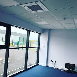air conditioning unit ona ceiling