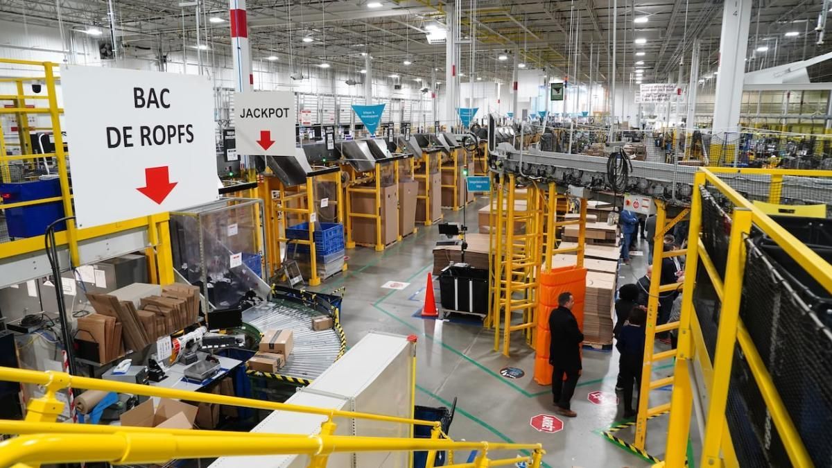 Inside Amazon Fulfillment Center 