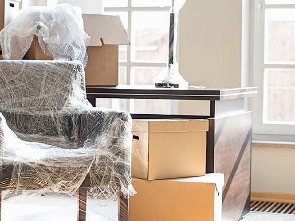 imballaggio articoli da magazzino per trasloco