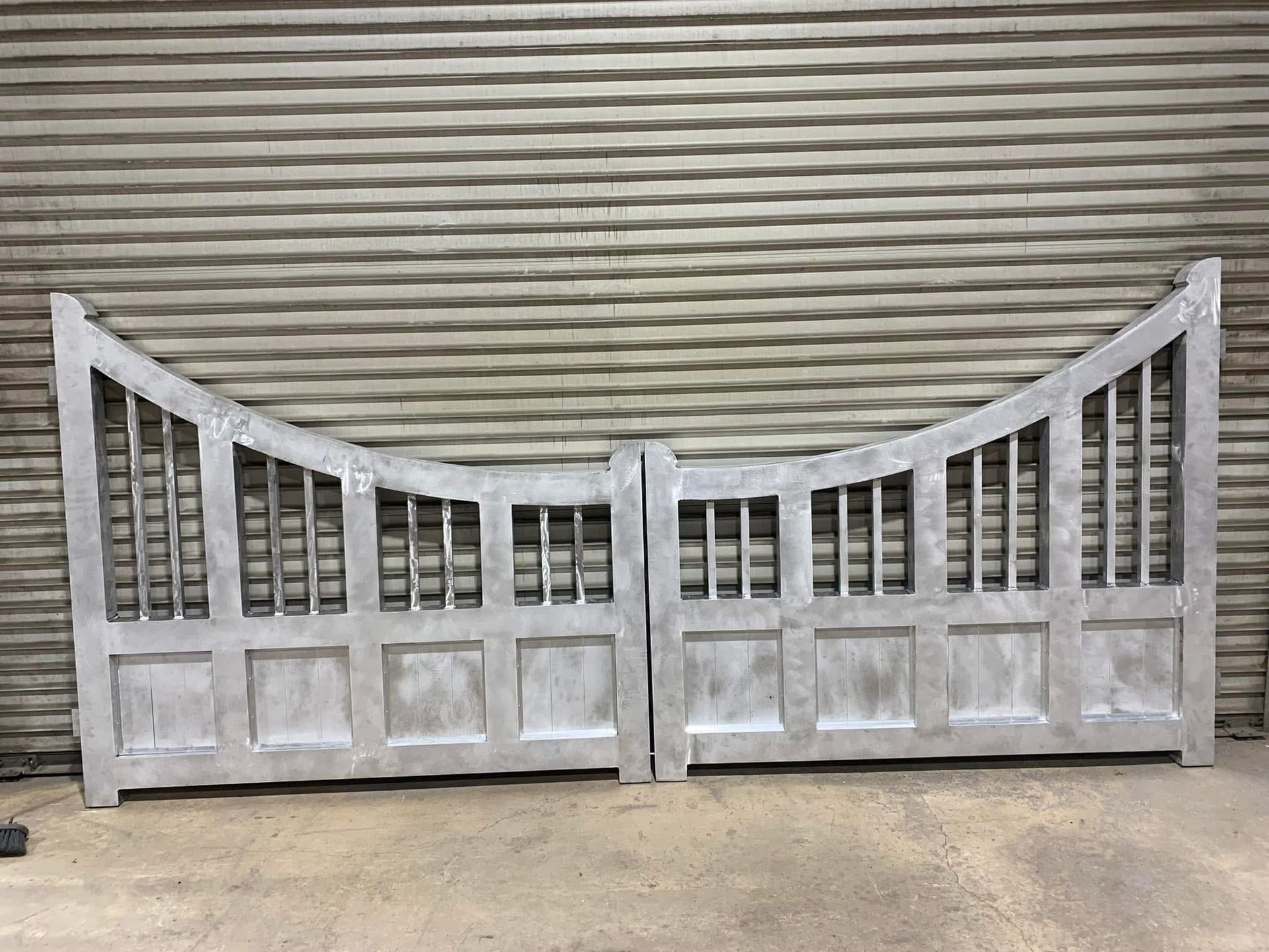 Customized Gate
