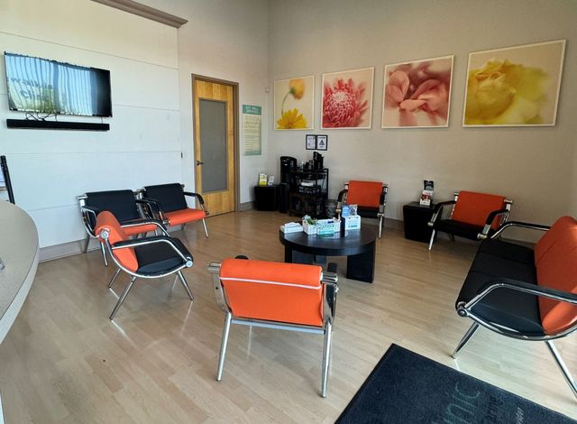 Reception/Waiting Room - Medical Clinic in Murfreesboro, TN