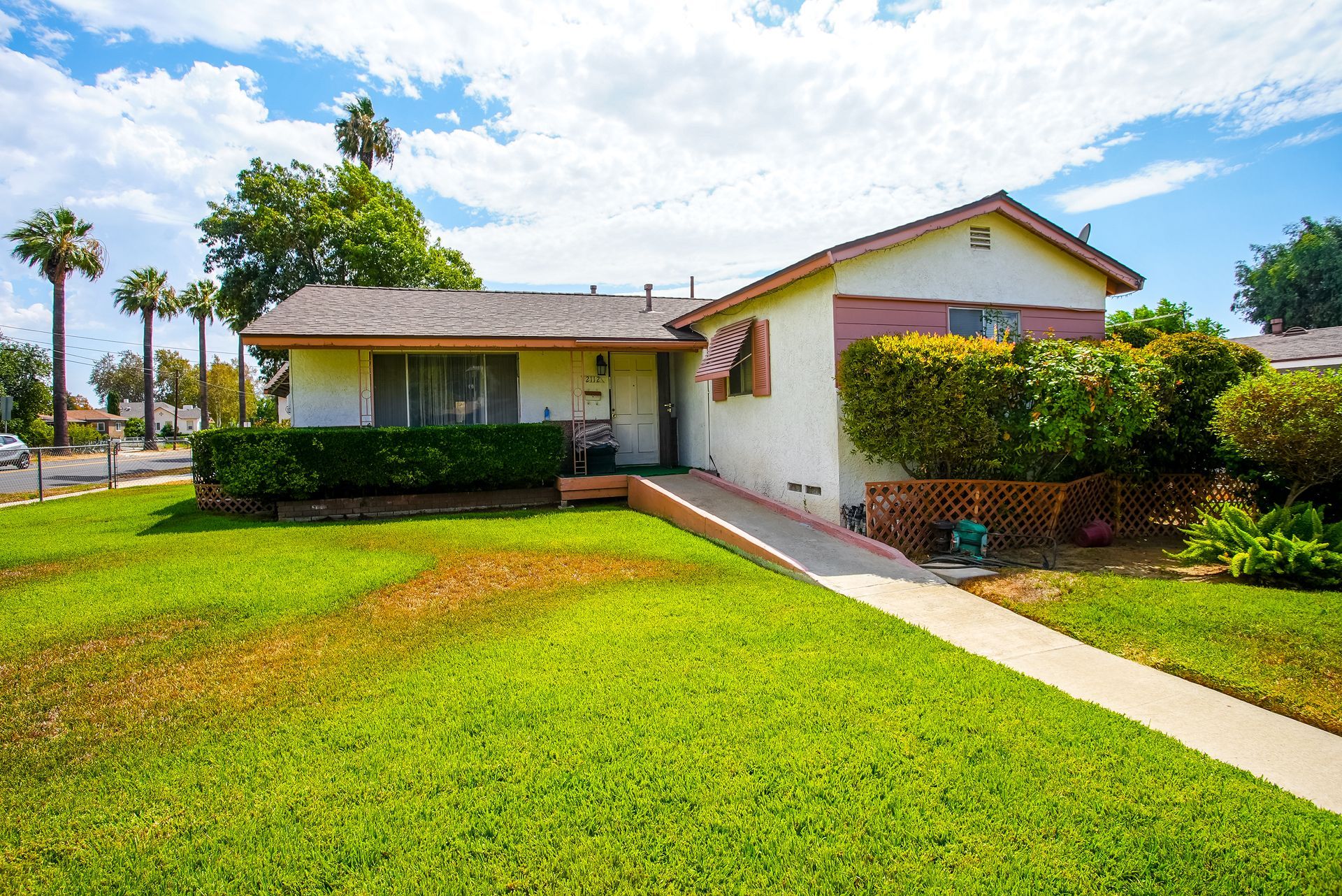 211 Vasquez Riverside probate home for sale  single-story 3-bedroom, 2-bath with large front yard 