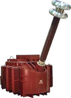 Un transformador rojo con un tornillo de metal encima sobre un fondo blanco.